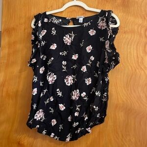A New Day Blouse Size XXL black floral print, ruffle sleeve